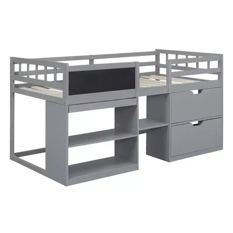Letto a soppalco basso con scrivania a rotelle e mensole portaoggetti, letto a soppalco singolo in legno con 2 cassetti e lavagna per bambini