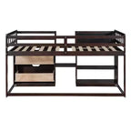 Letto a soppalco basso con scrivania a rotelle e mensole portaoggetti, letto a soppalco singolo in legno con 2 cassetti e lavagna per bambini