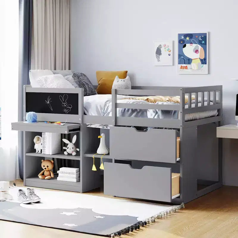 Letto a soppalco basso con scrivania a rotelle e mensole portaoggetti, letto a soppalco singolo in legno con 2 cassetti e lavagna per bambini