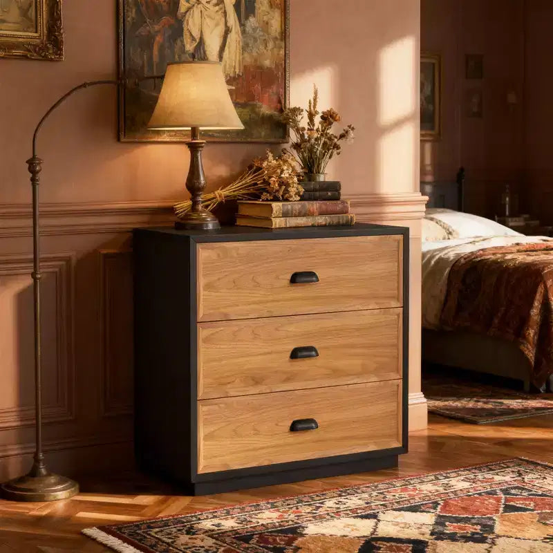 Comodino in legno massello con 3 cassetti Farmhouse 31.49