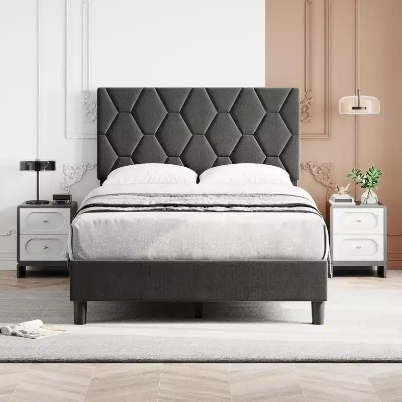 Struttura letto moderna imbottita con testiera regolabile, piattaforma resistente, supporto robusto con doghe in legno, silenziosa, non necessita di rete a molle.
