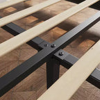 Struttura letto moderna imbottita con testiera regolabile, piattaforma resistente, supporto robusto con doghe in legno, silenziosa, non necessita di rete a molle.