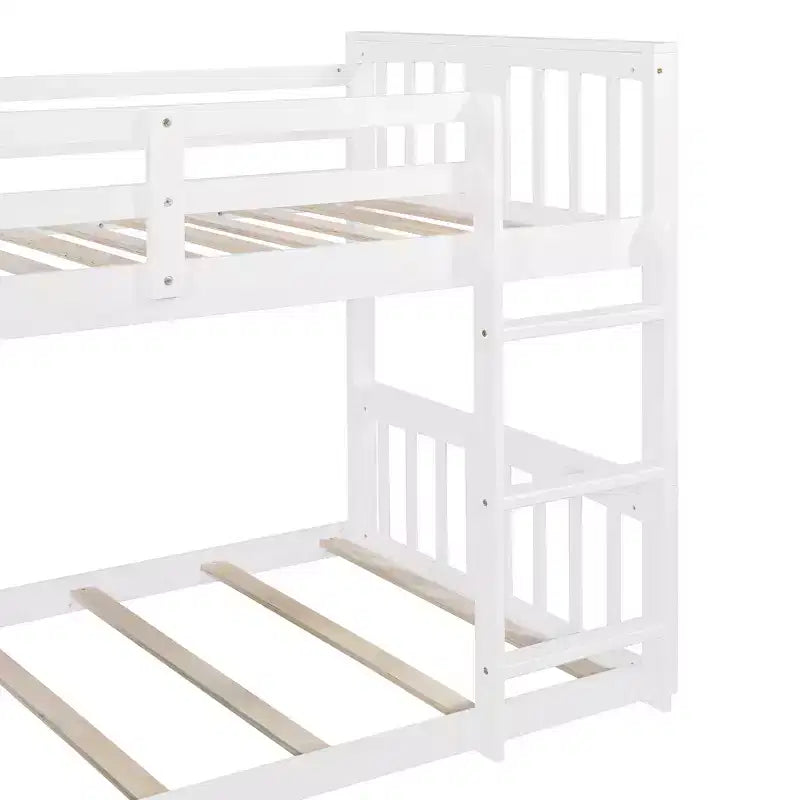 Letto a castello basso in legno gemello su gemello con scivolo reversibile