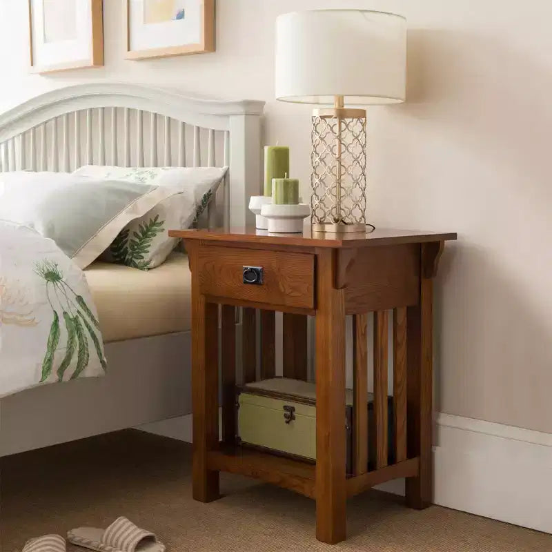 Comodino in rovere medio - Leick Home: frassino massiccio, stile Mission, 28" di altezza, con cassetto
