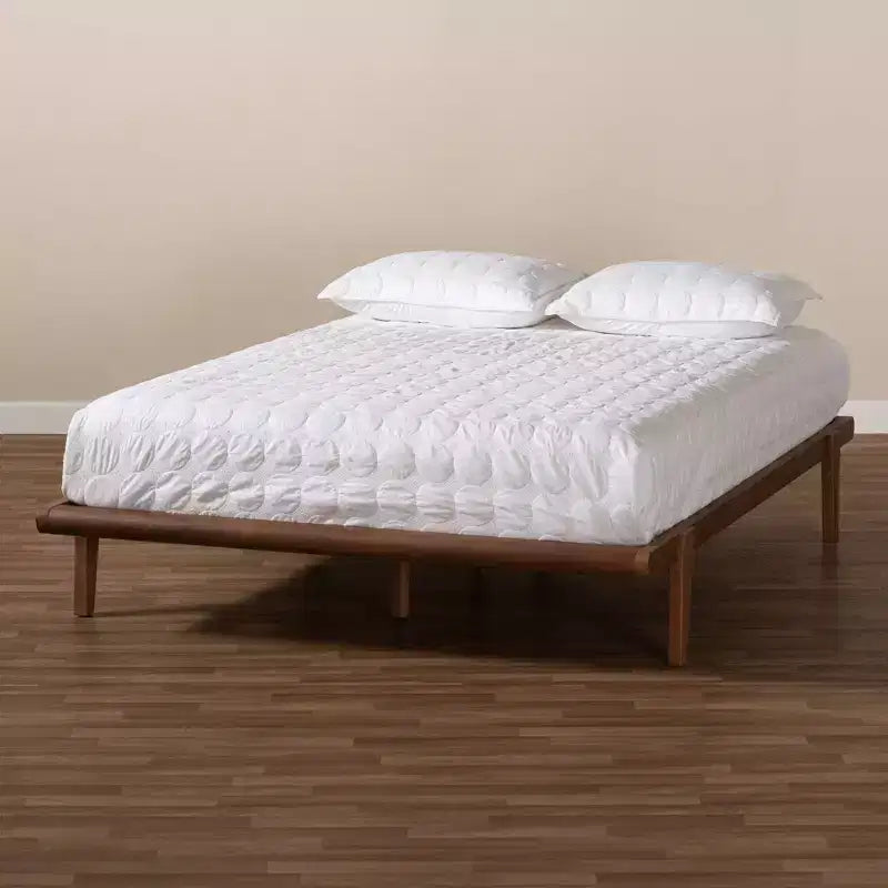Struttura letto a piattaforma in legno rifinito