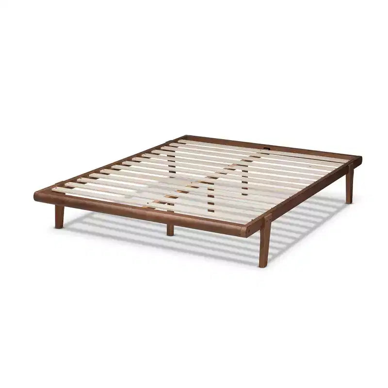 Struttura letto a piattaforma in legno rifinito